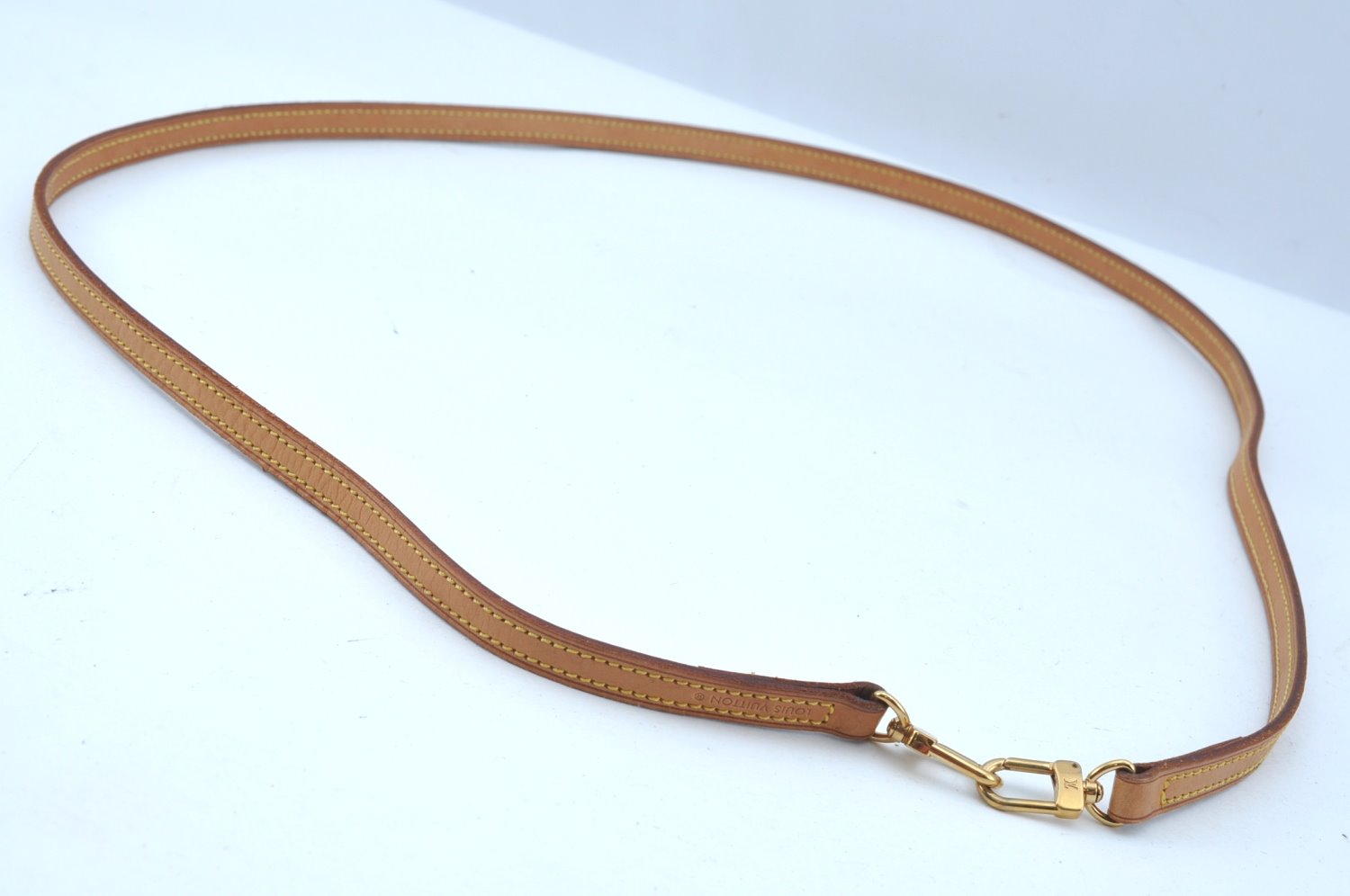 Authentic Louis Vuitton Leather Shoulder Strap Beige 46.9