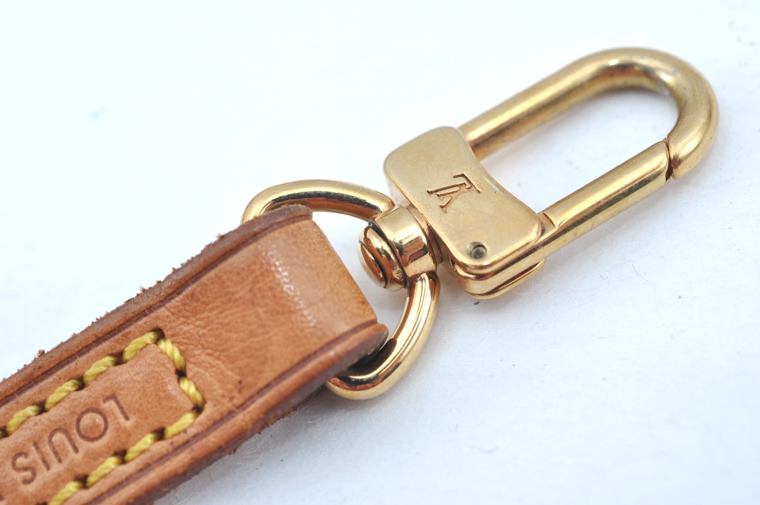 Authentic Louis Vuitton Leather Shoulder Strap Beige 46.9