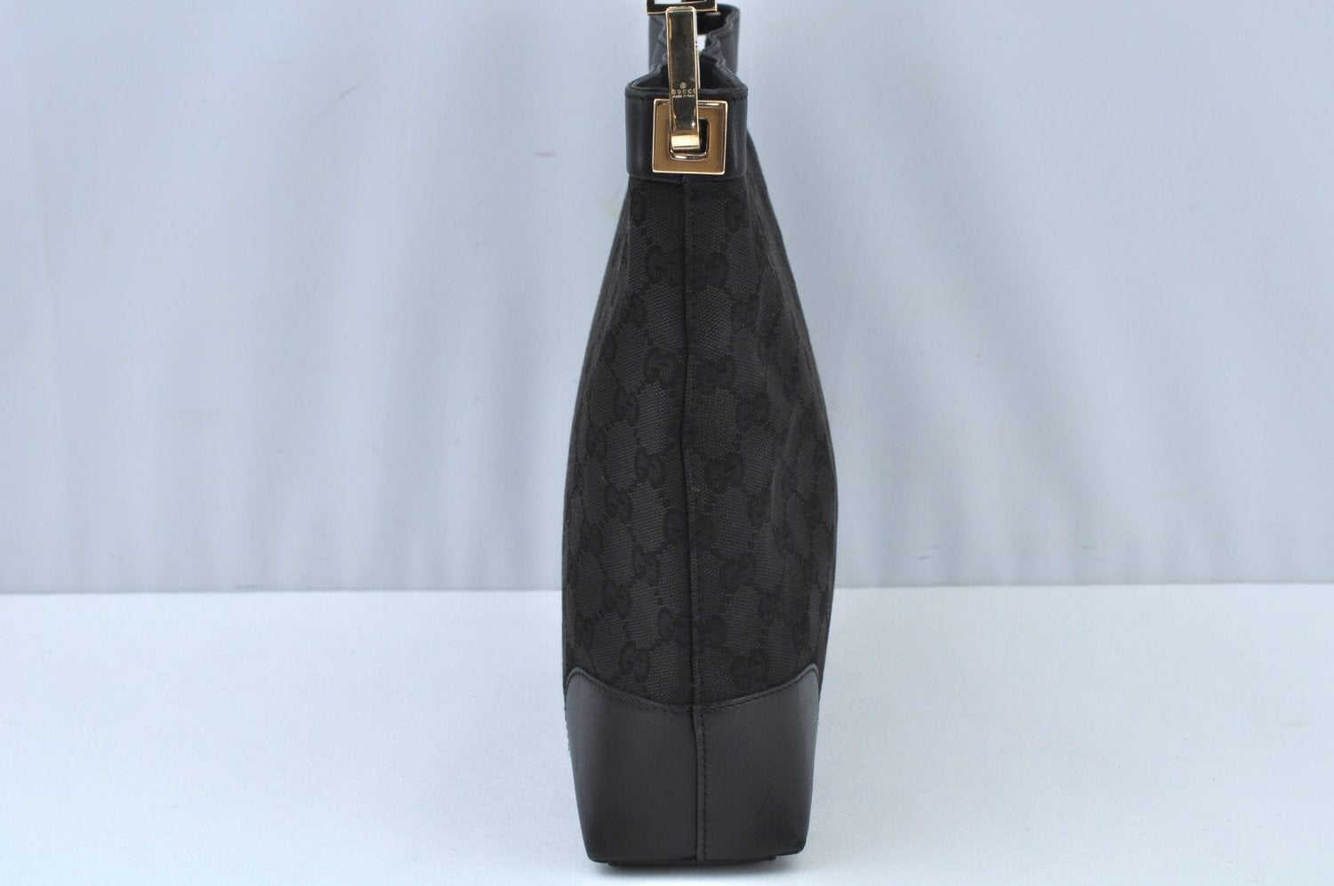 Authentic GUCCI Shoulder Bag GG Canvas Leather Black K9582