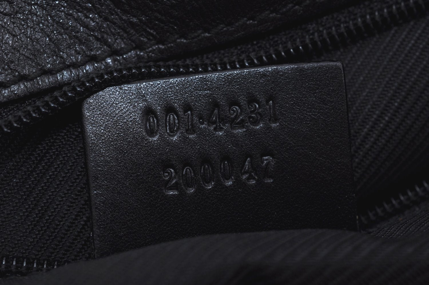 Authentic GUCCI Shoulder Bag GG Canvas Leather Black K9582