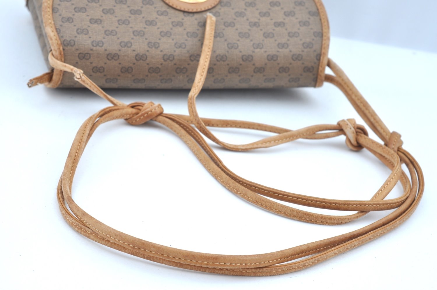 Authentic GUCCI Micro GG PVC Leather Shoulder Cross Body Bag Brown Junk K9590