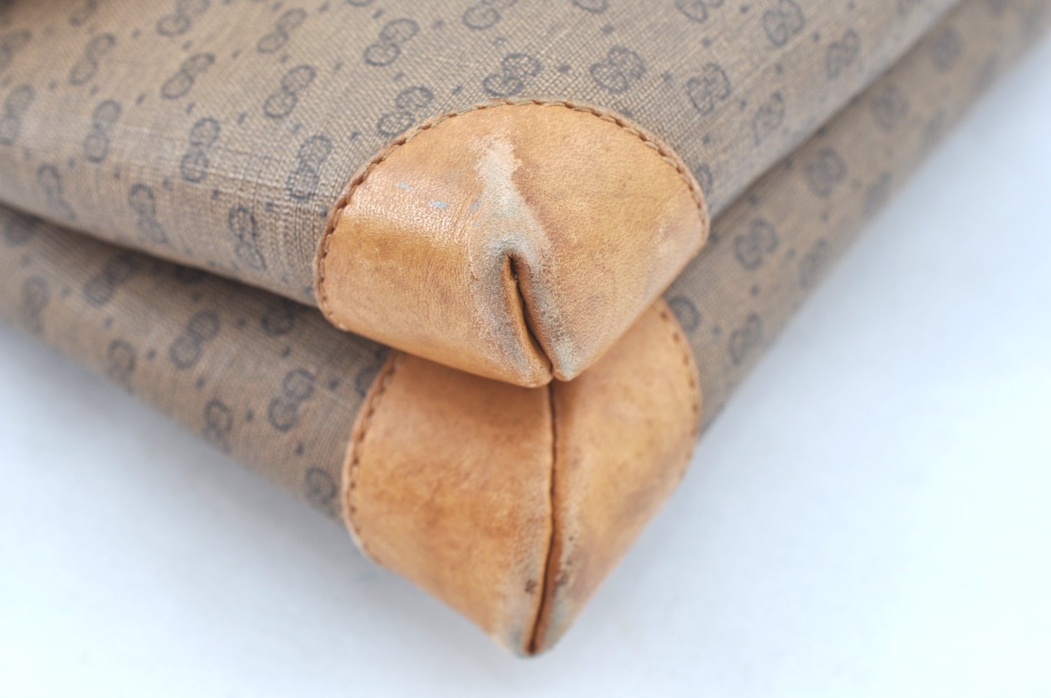 Authentic GUCCI Micro GG PVC Leather Shoulder Cross Body Bag Brown Junk K9590