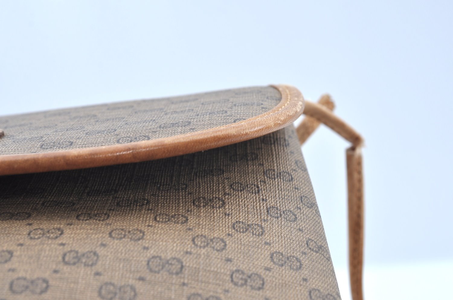 Authentic GUCCI Micro GG PVC Leather Shoulder Cross Body Bag Brown Junk K9590