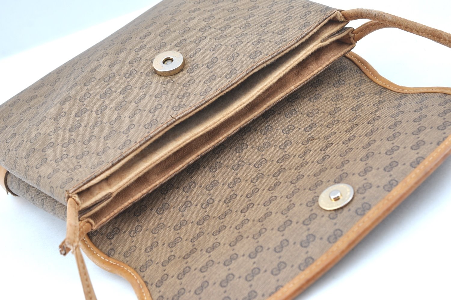 Authentic GUCCI Micro GG PVC Leather Shoulder Cross Body Bag Brown Junk K9590