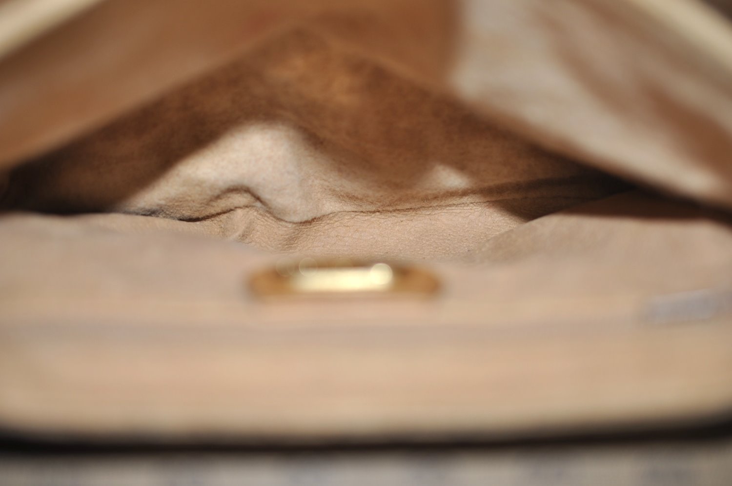 Authentic GUCCI Micro GG PVC Leather Shoulder Cross Body Bag Brown Junk K9590