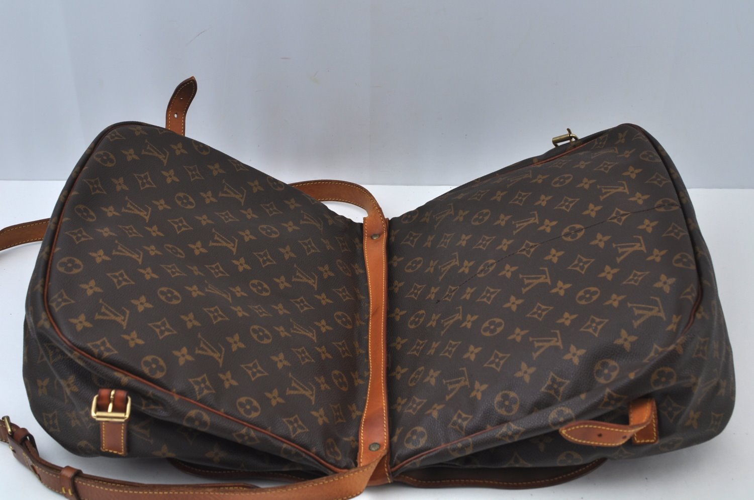 Authentic Louis Vuitton Monogram Saumur 35 Shoulder Cross Bag M42254 LV K9631