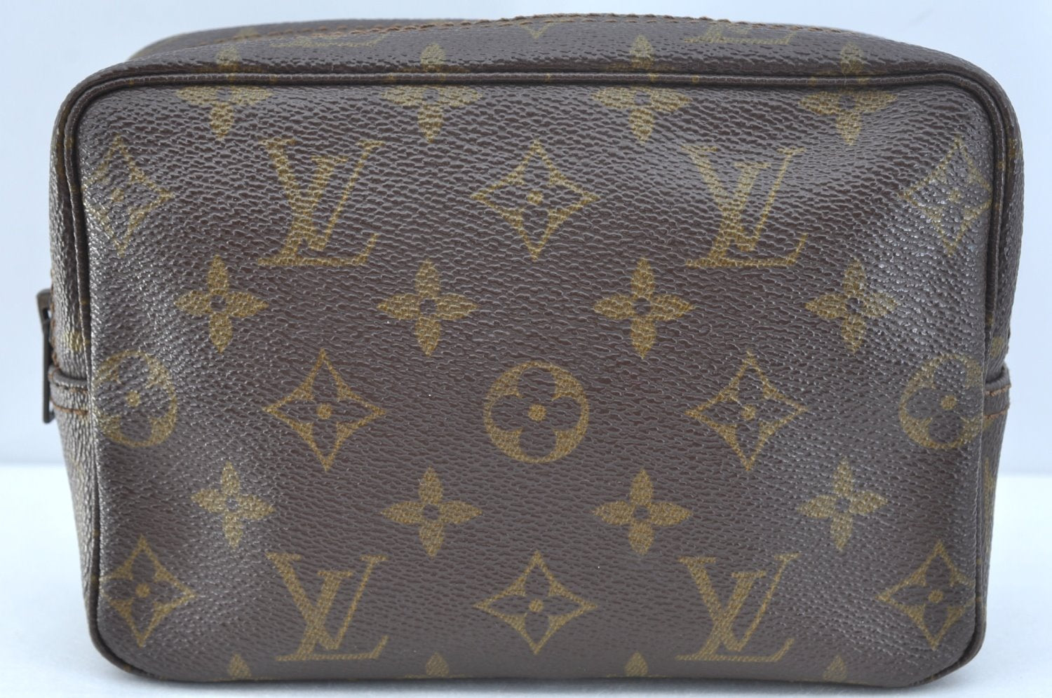 Auth Louis Vuitton Monogram Trousse Toilette 18 Clutch Hand Bag Old Model K9633