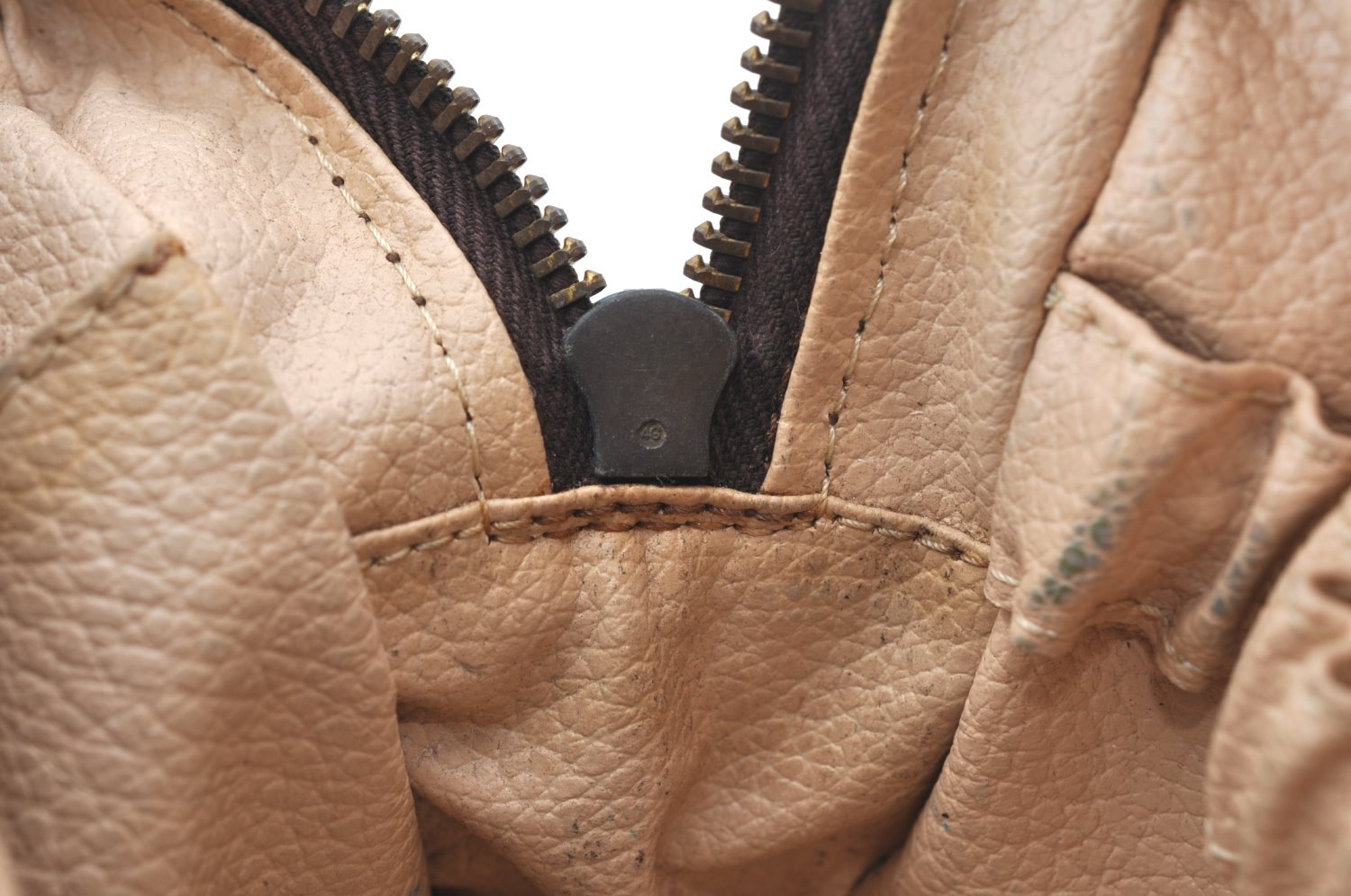 Auth Louis Vuitton Monogram Trousse Toilette 18 Clutch Hand Bag Old Model K9633