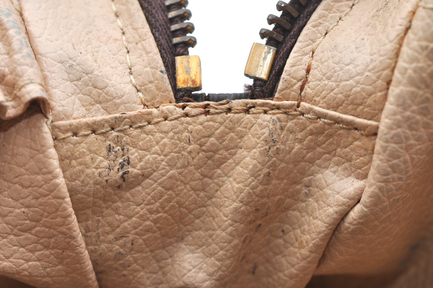 Auth Louis Vuitton Monogram Trousse Toilette 18 Clutch Hand Bag Old Model K9633