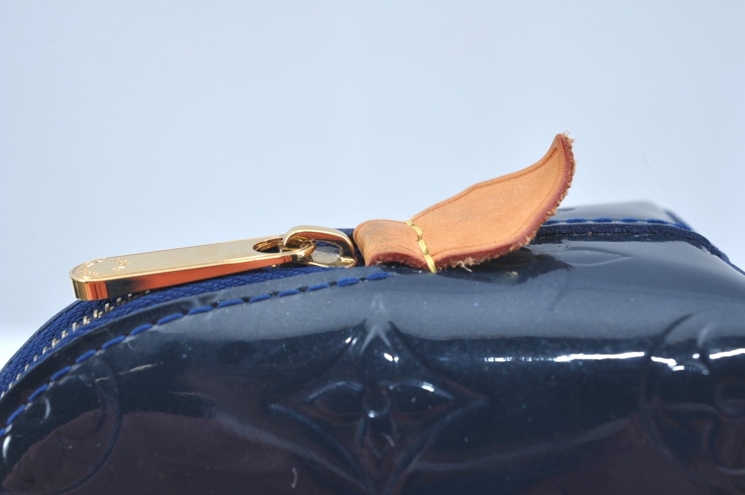 Auth Louis Vuitton Monogram Vernis Pochette Cosmetic Pouch Blue M90052 LV K9634