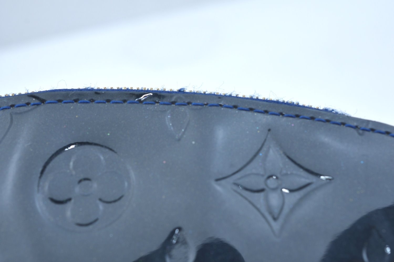 Auth Louis Vuitton Monogram Vernis Pochette Cosmetic Pouch Blue M90052 LV K9634