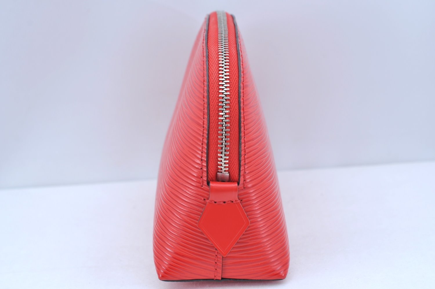 Authentic Louis Vuitton Epi Pochette Cosmetic Pouch Purse Red M41114 LV K9635