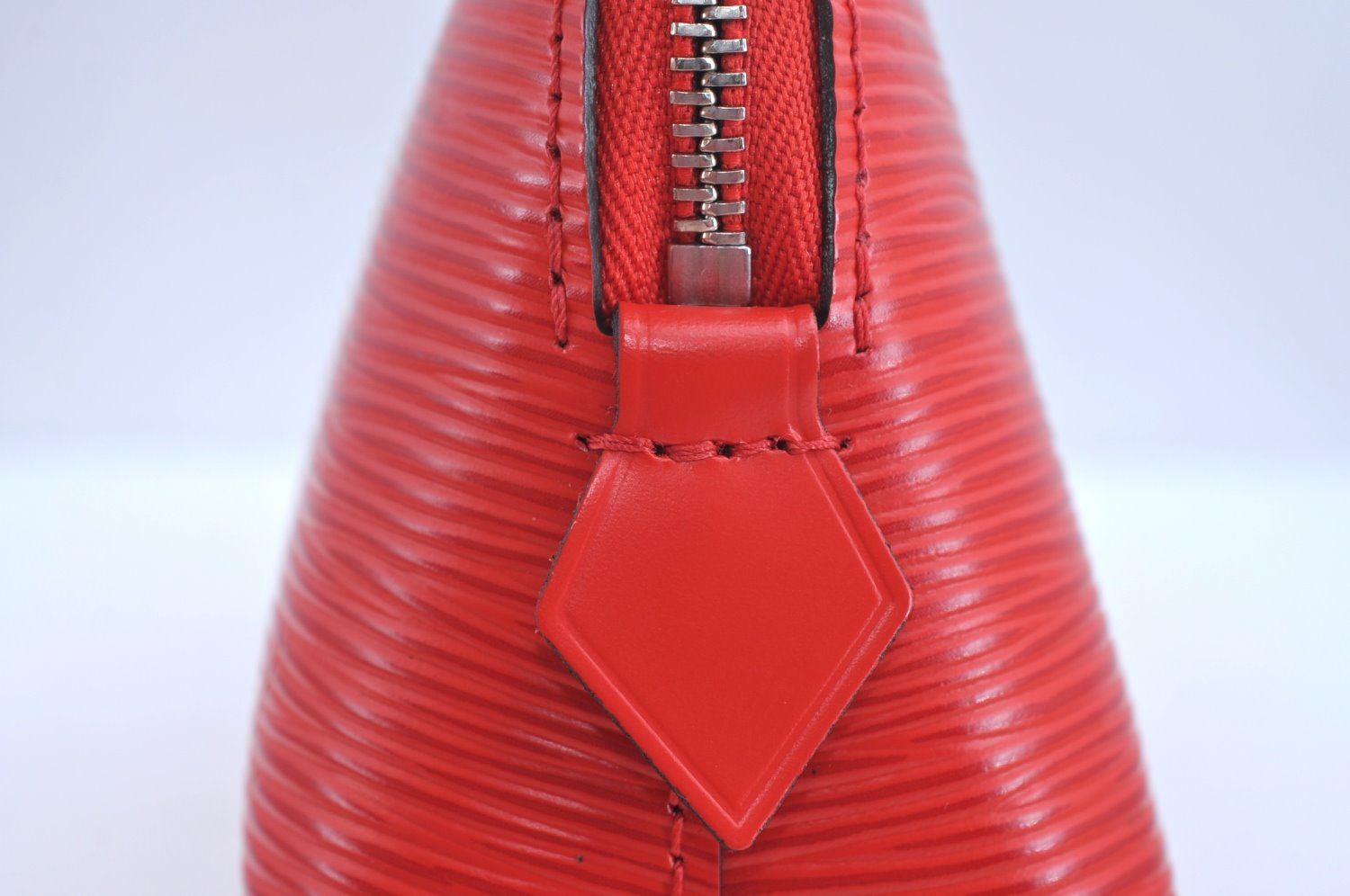 Authentic Louis Vuitton Epi Pochette Cosmetic Pouch Purse Red M41114 LV K9635