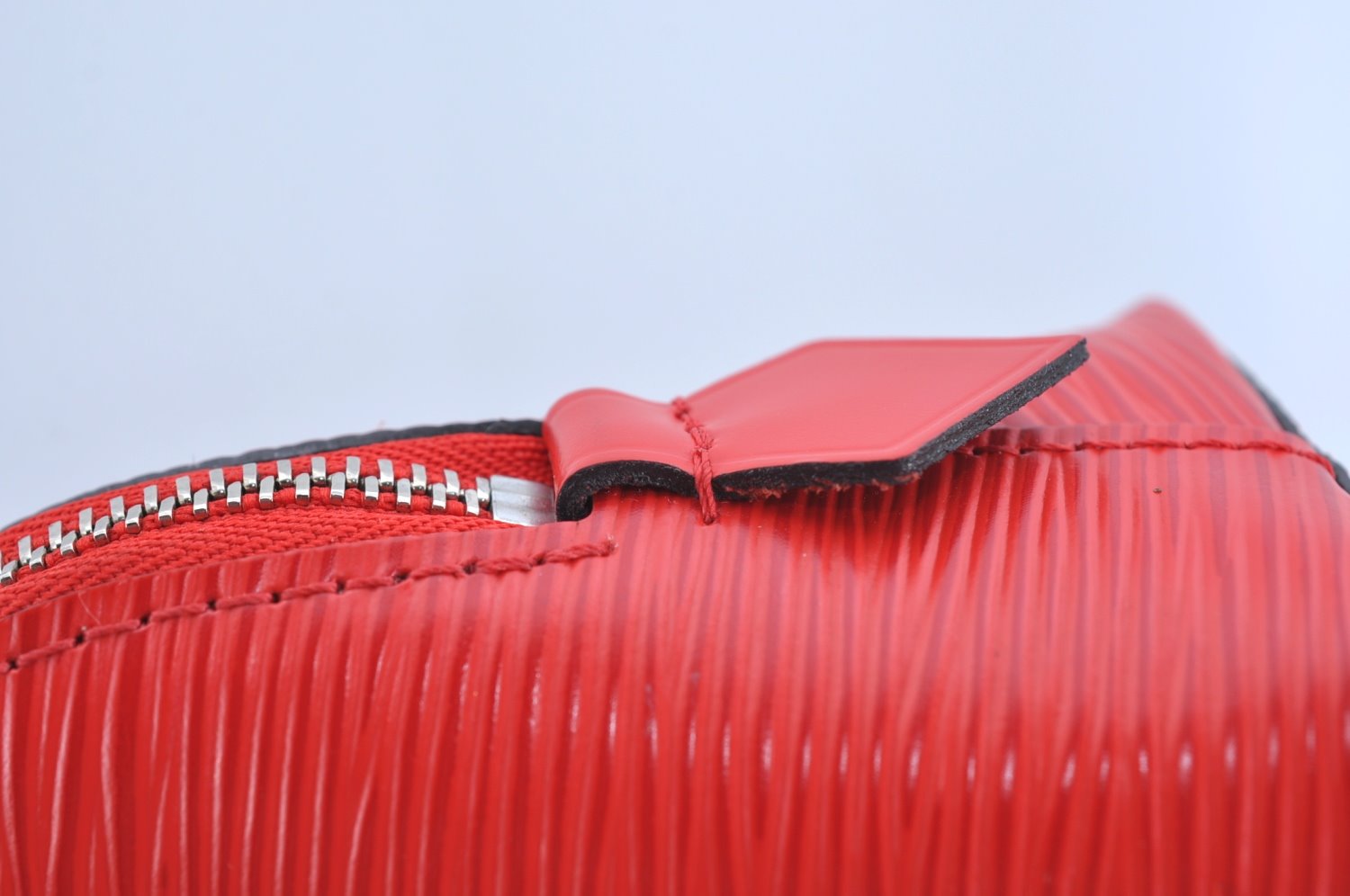 Authentic Louis Vuitton Epi Pochette Cosmetic Pouch Purse Red M41114 LV K9635