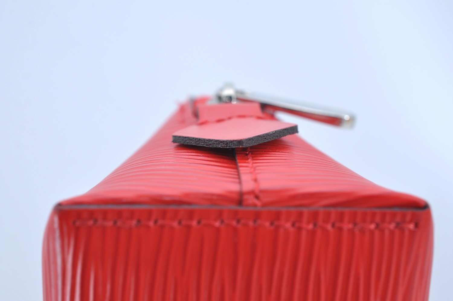 Authentic Louis Vuitton Epi Pochette Cosmetic Pouch Purse Red M41114 LV K9635