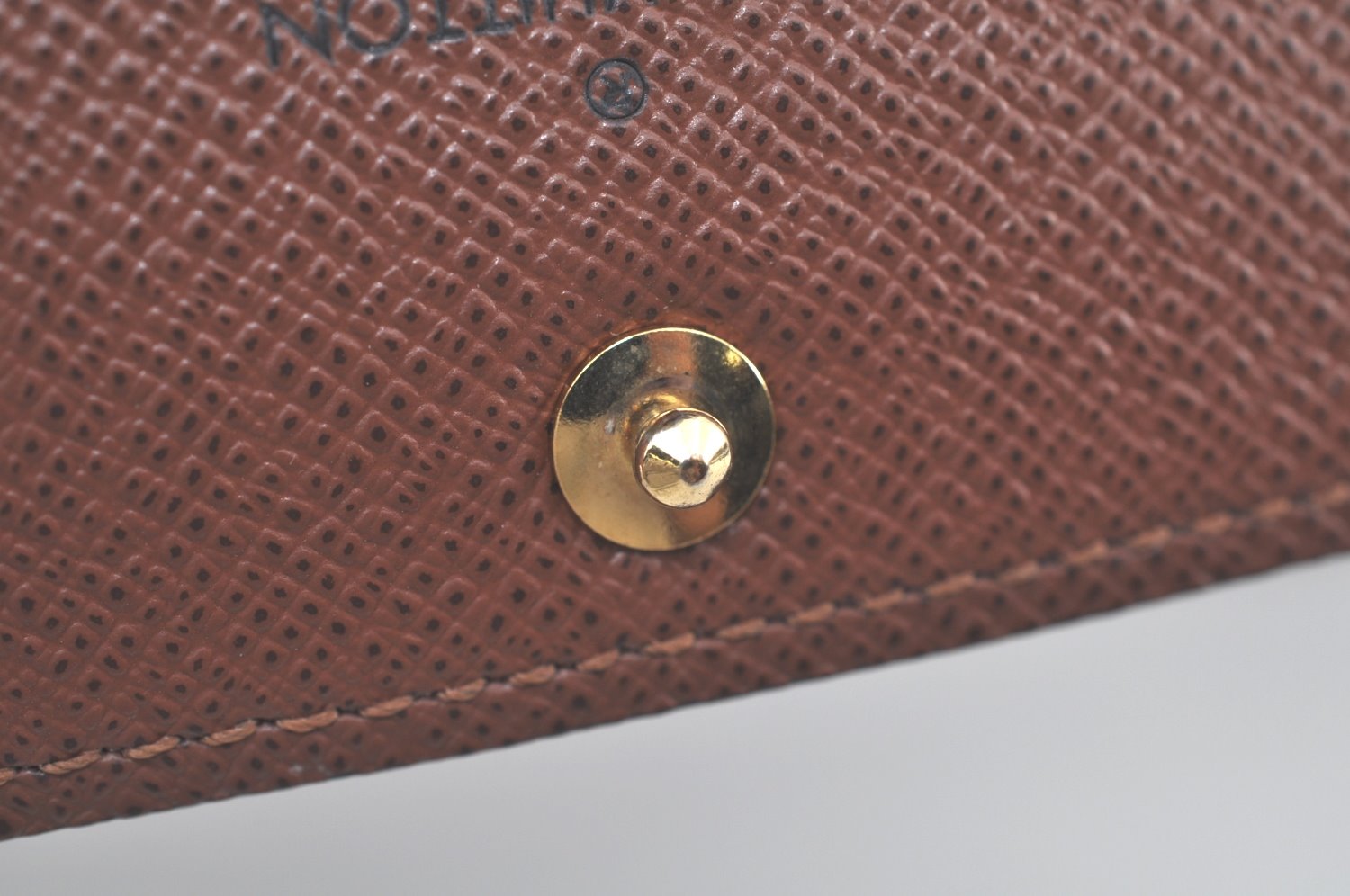 Authentic Louis Vuitton Monogram Multicles 6 Six Hooks Key Case M62630 LV K9641