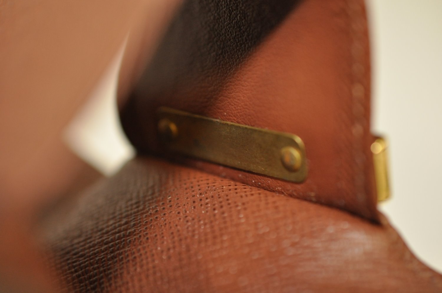 Authentic Louis Vuitton Monogram Multicles 6 Six Hooks Key Case M62630 LV K9641