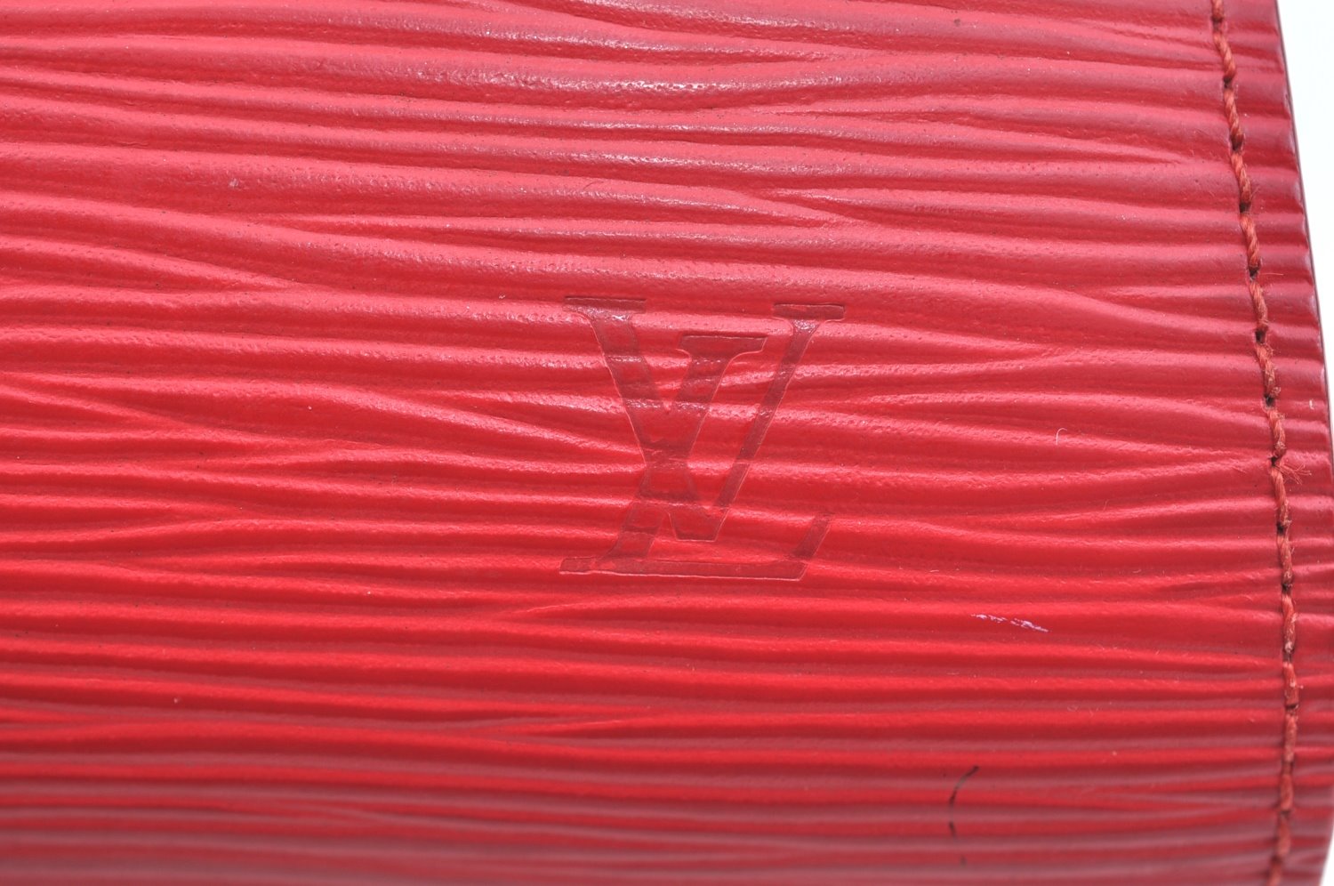 Authentic Louis Vuitton Epi Dauphine Cosmetic Pouch Red M48447 LV K9658