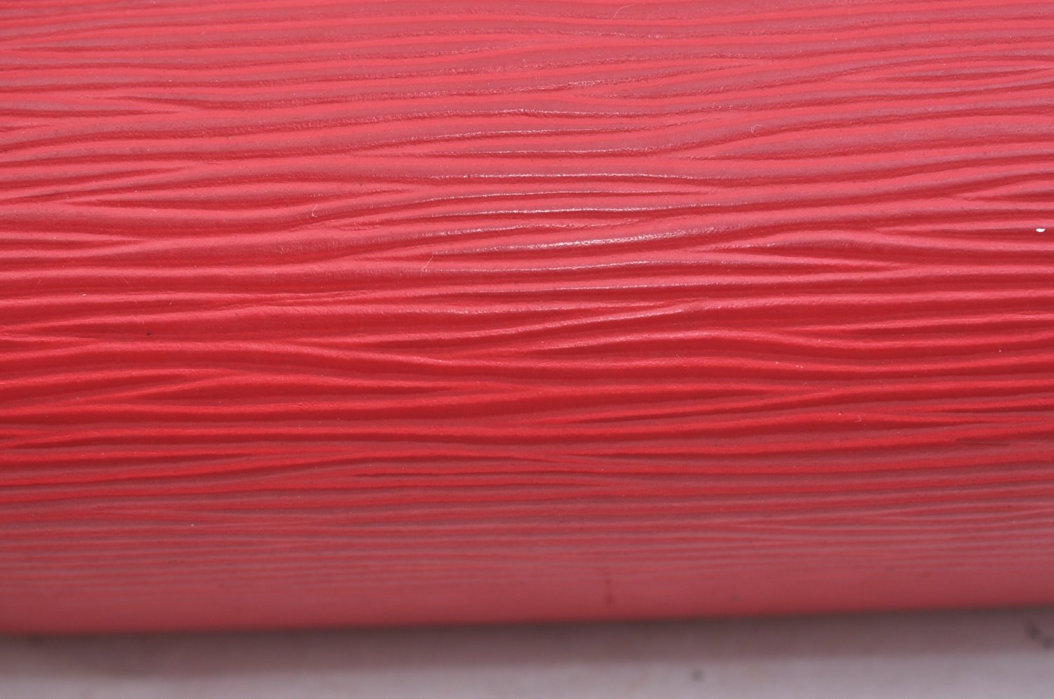 Authentic Louis Vuitton Epi Dauphine Cosmetic Pouch Red M48447 LV K9658