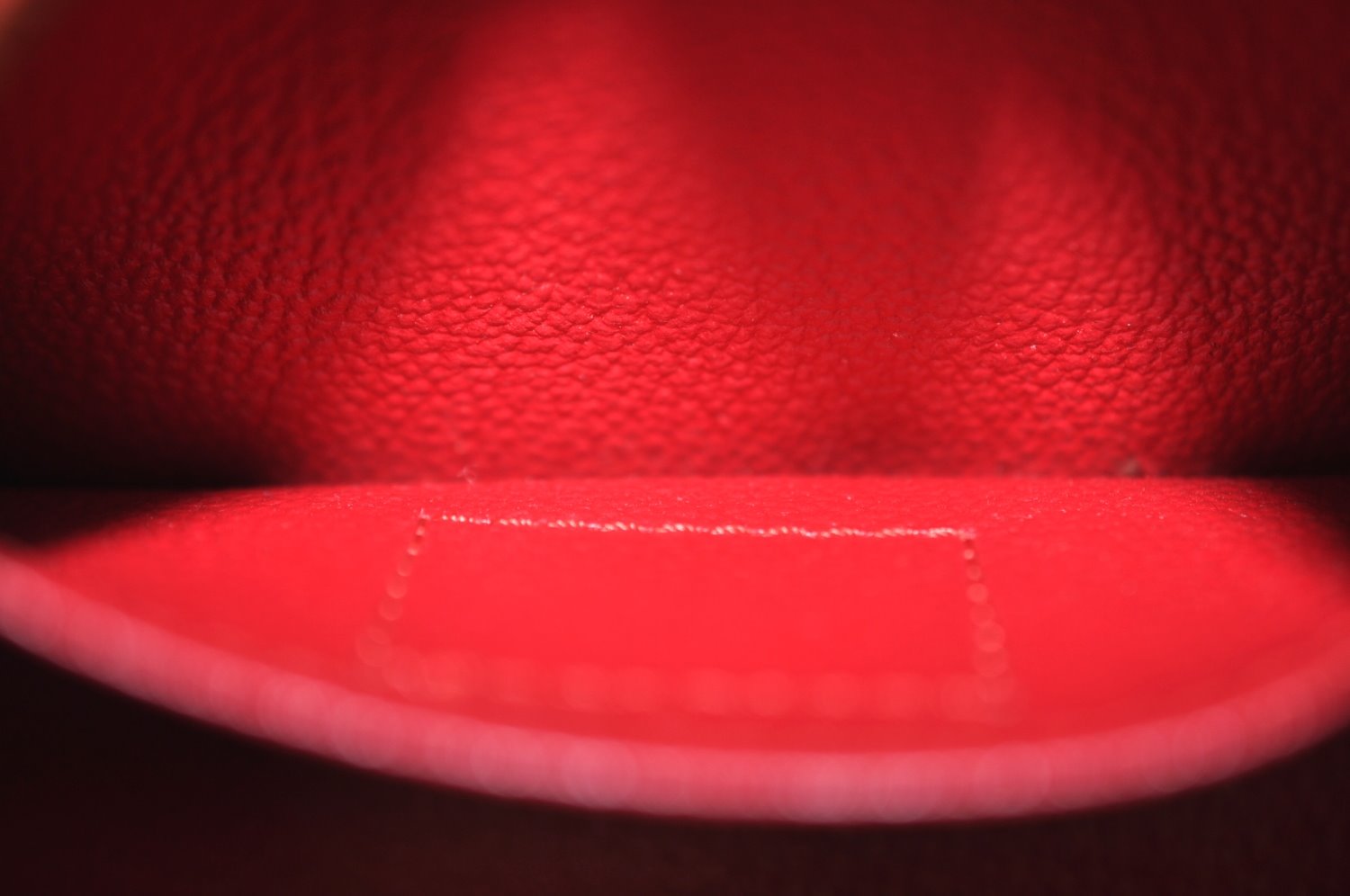 Authentic Louis Vuitton Epi Dauphine Cosmetic Pouch Red M48447 LV K9658