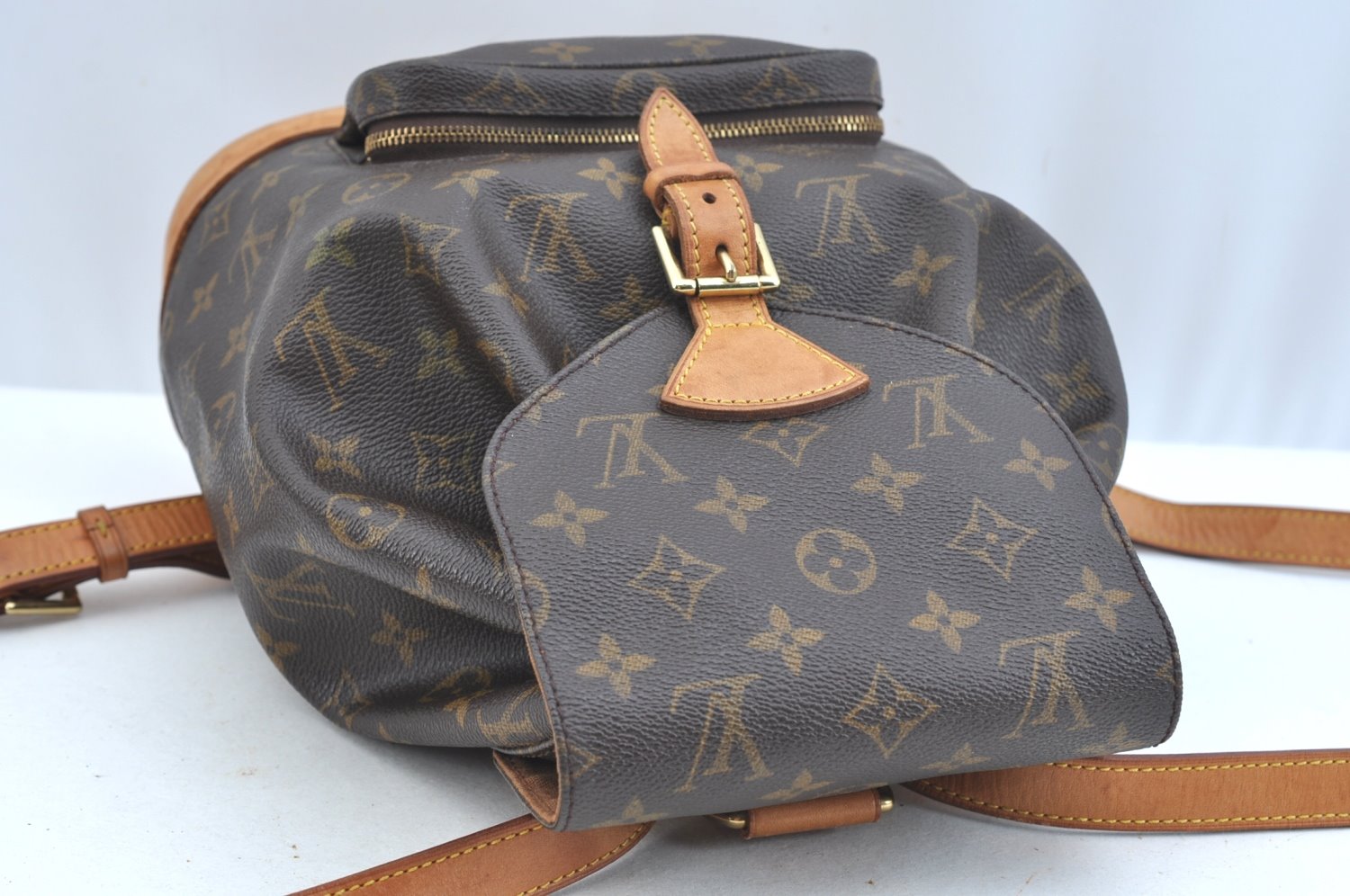 Authentic Louis Vuitton Monogram Montsouris MM Backpack M51136 LV K9669