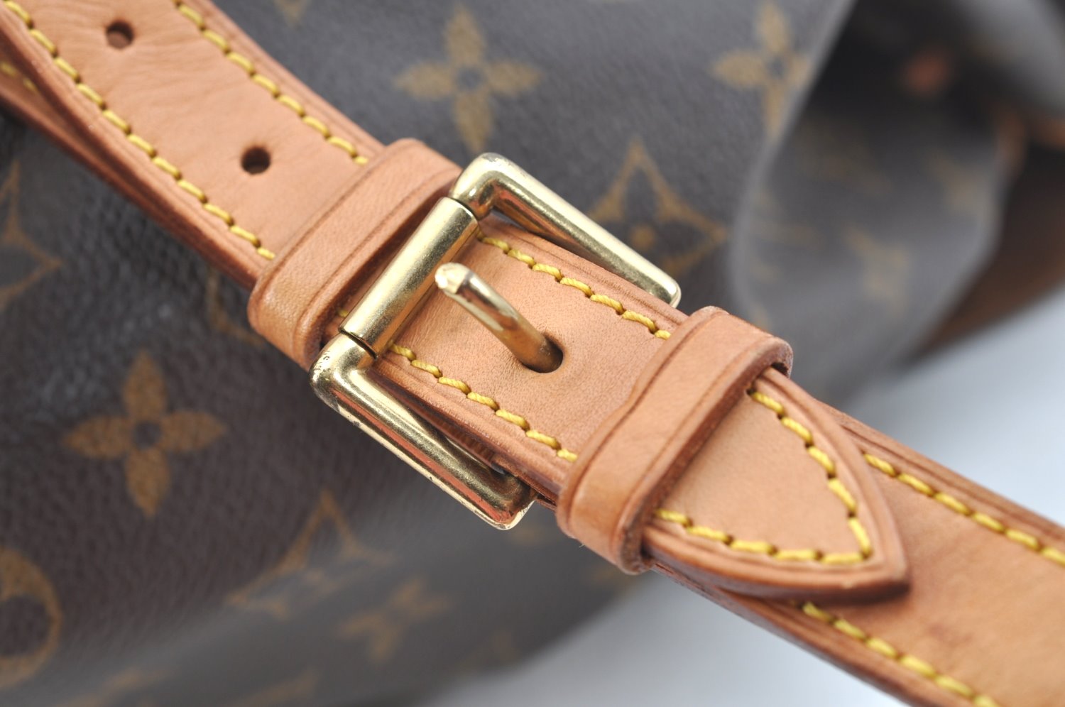 Authentic Louis Vuitton Monogram Montsouris MM Backpack M51136 LV K9669