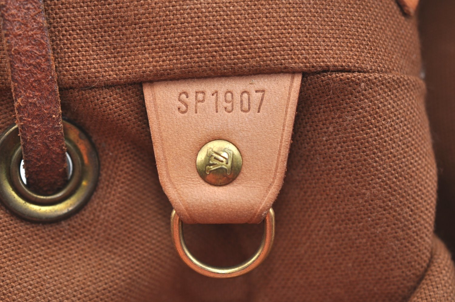 Authentic Louis Vuitton Monogram Montsouris MM Backpack M51136 LV K9669