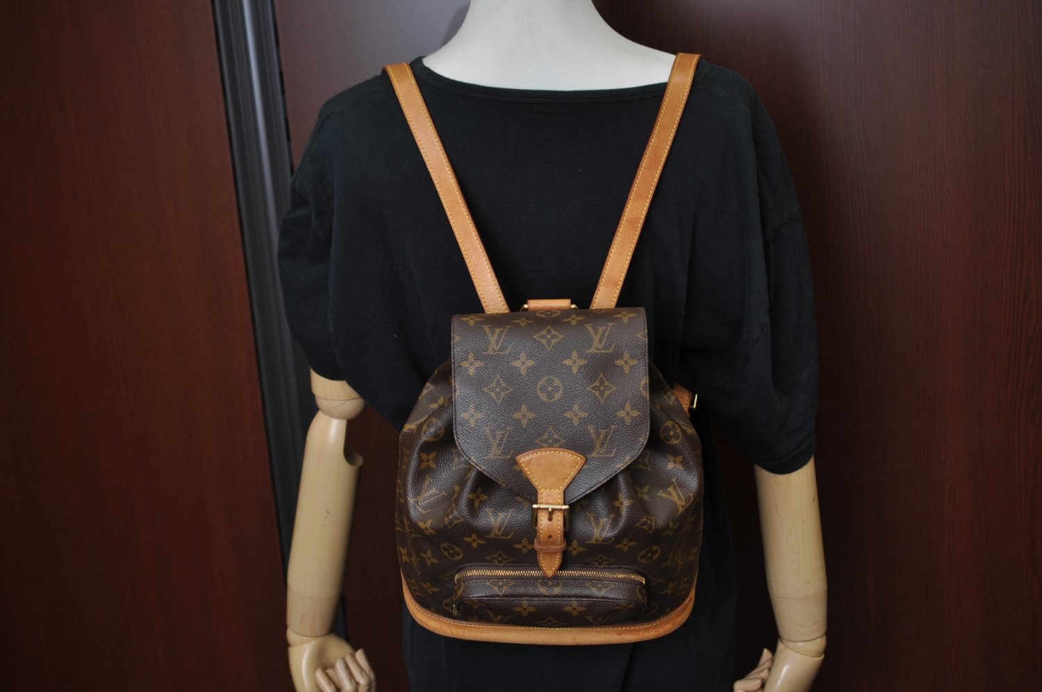 Authentic Louis Vuitton Monogram Montsouris MM Backpack M51136 LV K9669