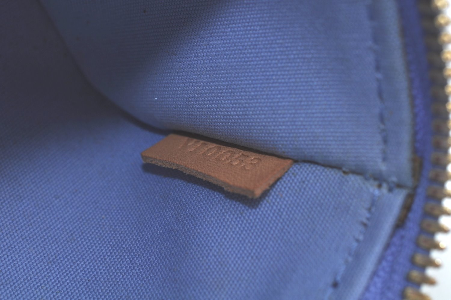 Auth Louis Vuitton Vernis Sullivan Horizontale PM Hand Bag Light Blue LV K9686