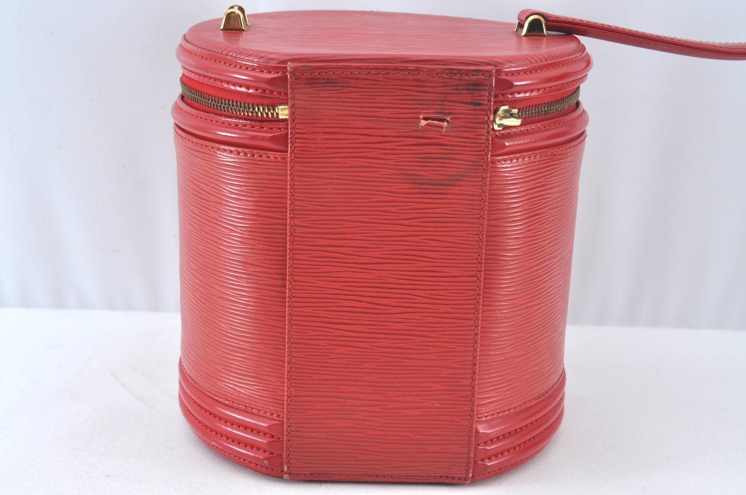 Auth Louis Vuitton Epi Cannes Red Cosmetic Hand Bag Purse M48037 LV Junk K9705