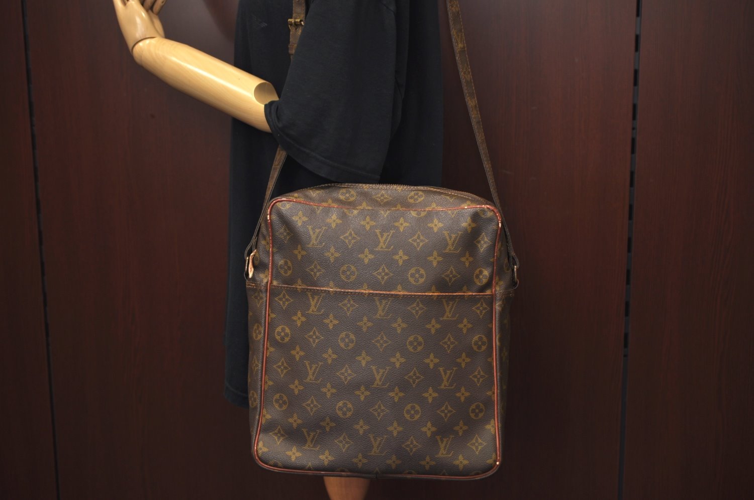 Authentic Louis Vuitton Monogram Marceau Shoulder Cross Body Bag Old Model K9727