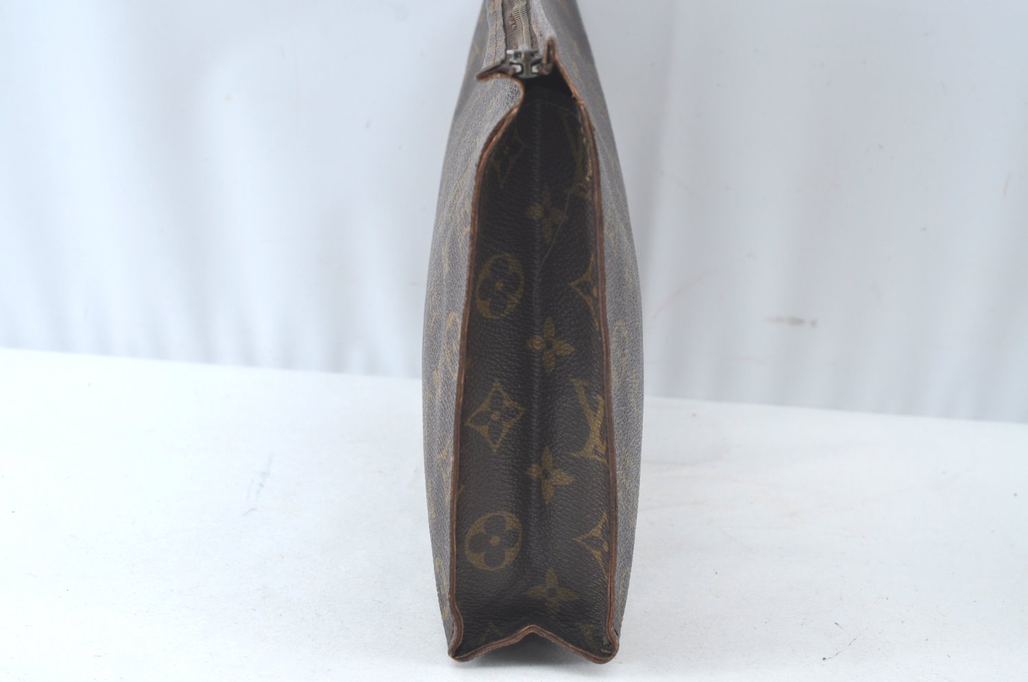 Auth Louis Vuitton Monogram Poche Toilette 26 Cosmetics Pouch Old Model LV K9730