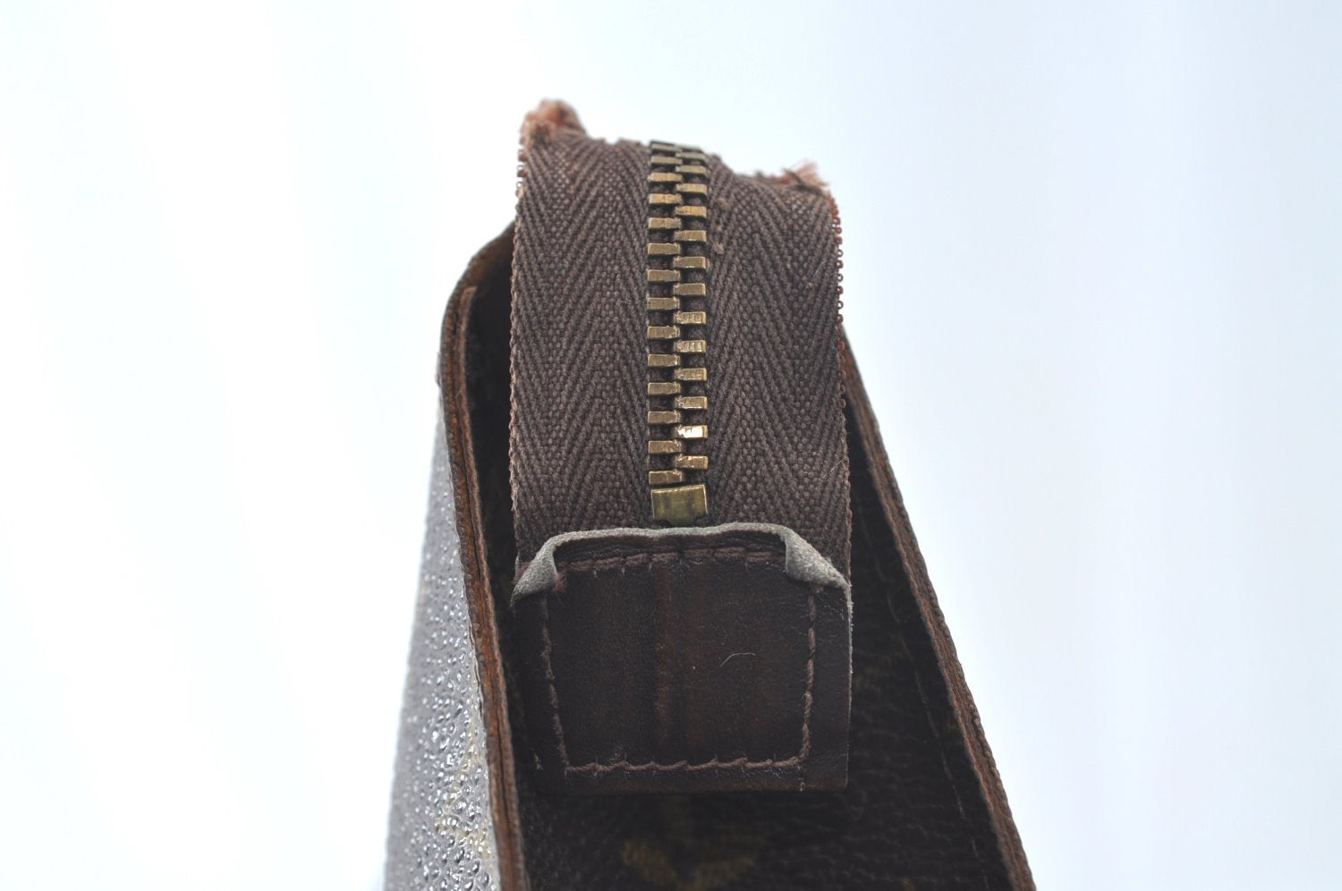 Auth Louis Vuitton Monogram Poche Toilette 26 Cosmetics Pouch Old Model LV K9730