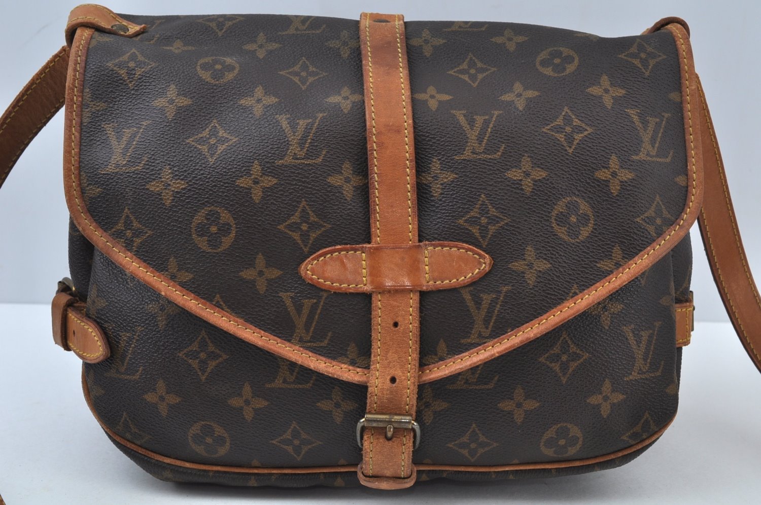 Authentic Louis Vuitton Monogram Saumur 30 Shoulder Cross Bag M42256 LV K9748