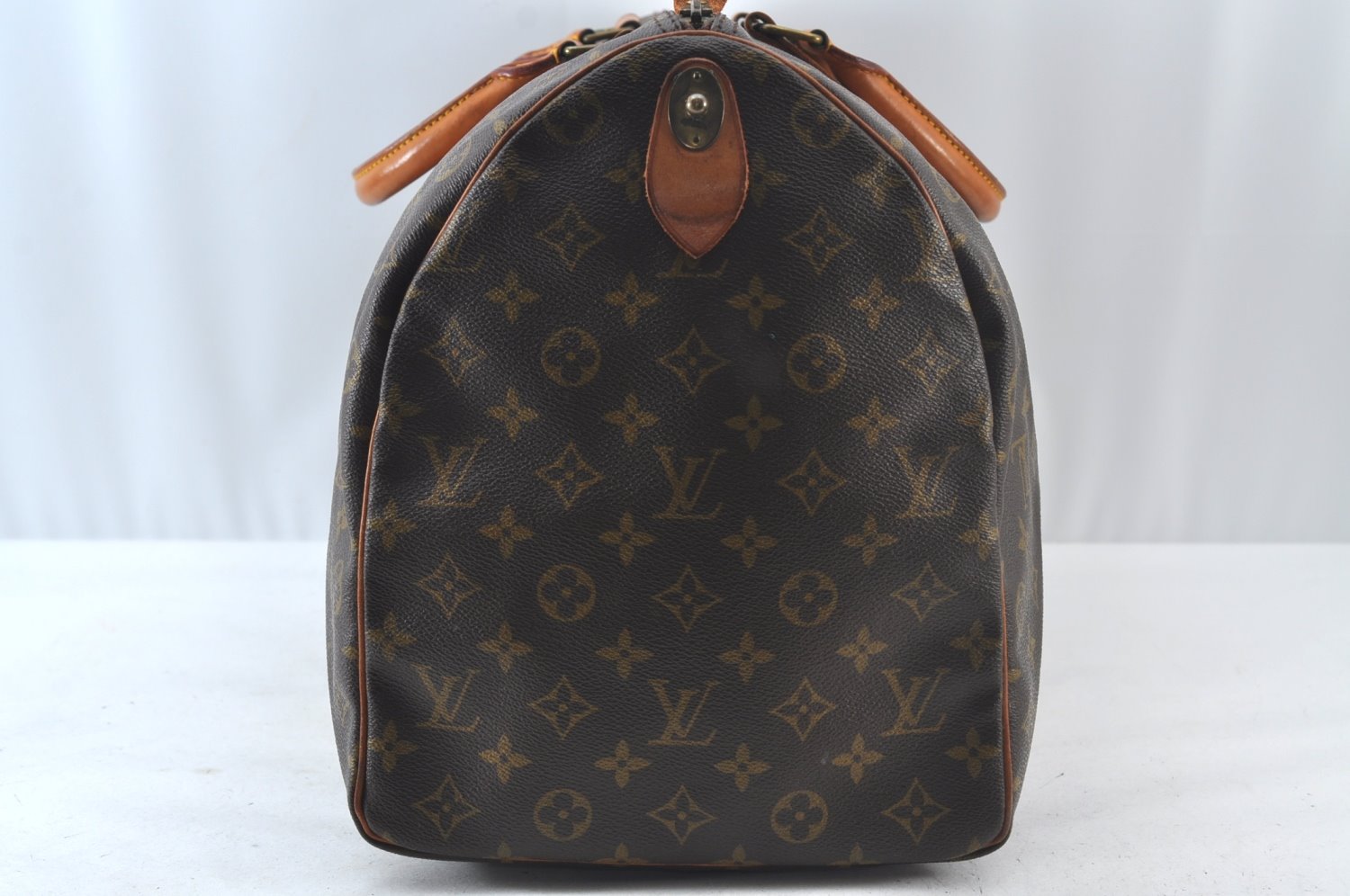 Authentic Louis Vuitton Monogram Keepall 50 Travel Boston Bag Old Model LV K9757