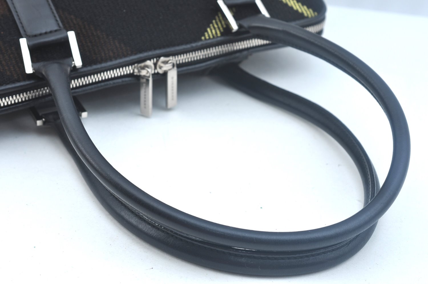 Authentic BURBERRY Vintage Wool Leather Shoulder Hand Bag Purse Black K9789