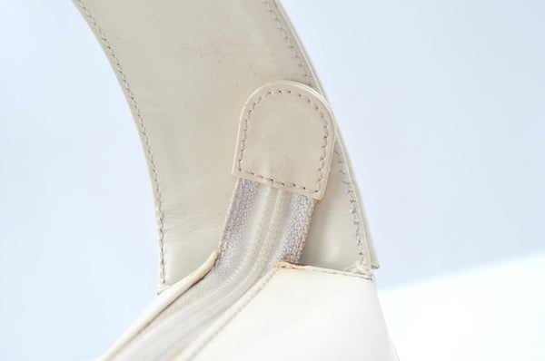 Authentic GUCCI Vintage Shoulder Bag Purse Leather White Junk K9815