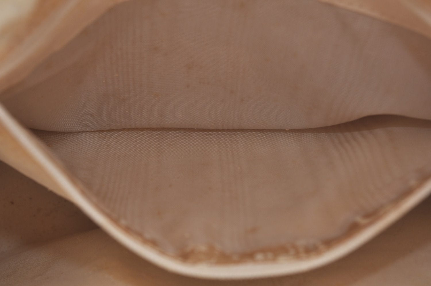 Authentic GUCCI Vintage Shoulder Bag Purse Leather White Junk K9815