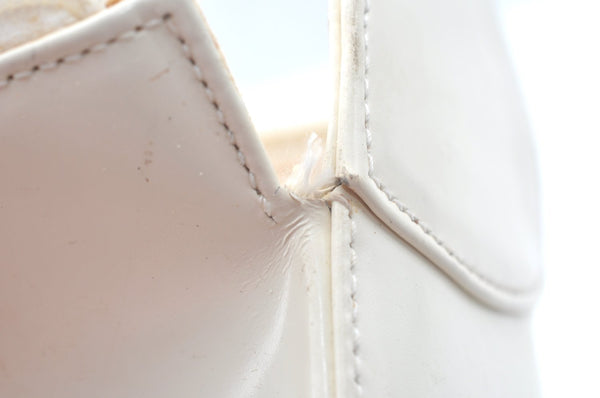 Authentic GUCCI Vintage Shoulder Bag Purse Leather White Junk K9815