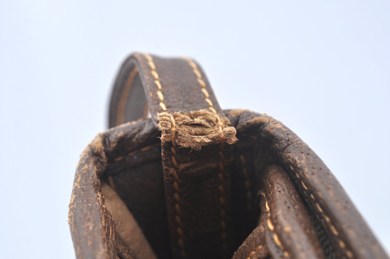 Authentic GUCCI Shoulder Cross Body Bag GG PVC Leather Brown K9827