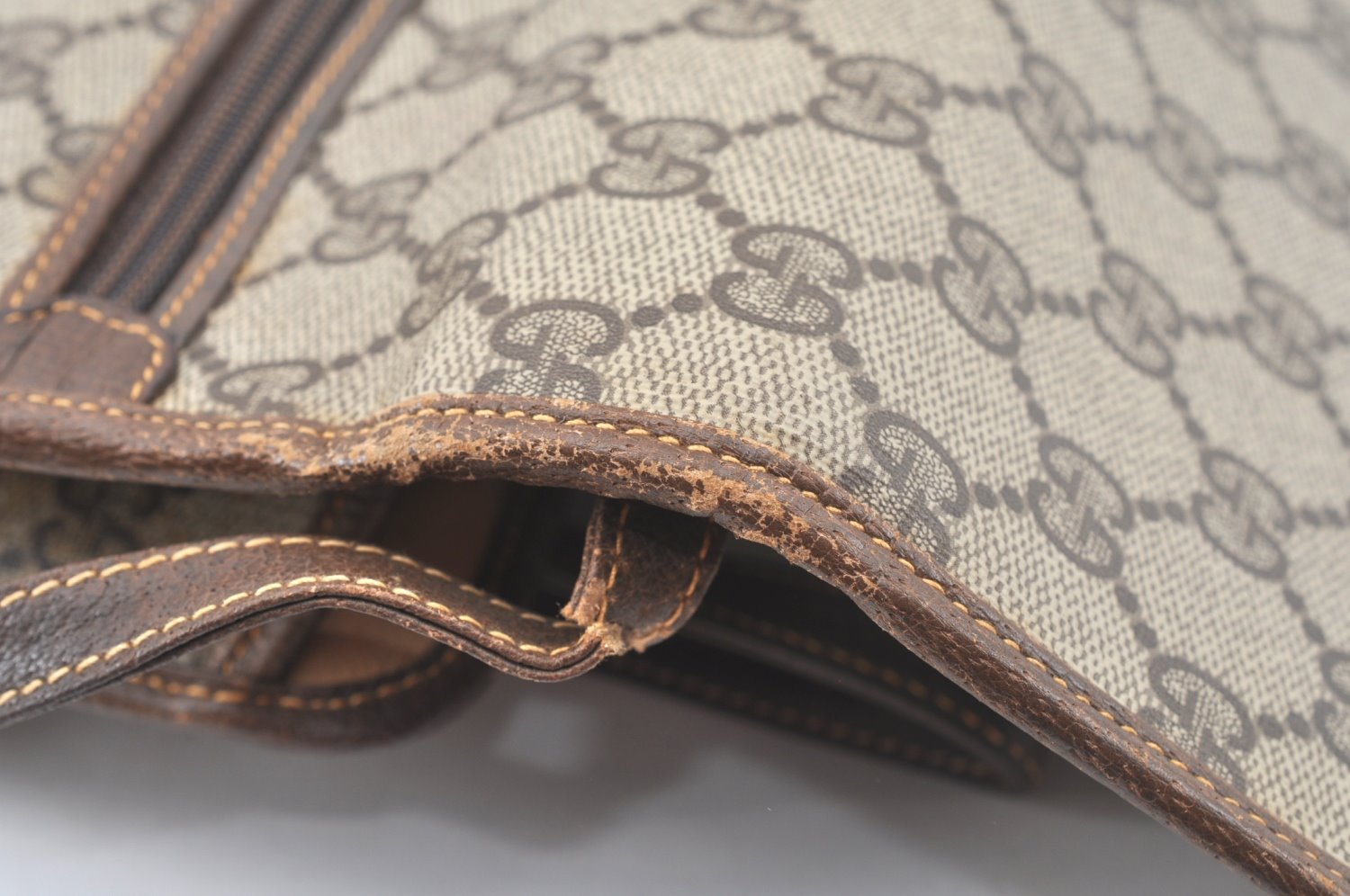 Authentic GUCCI Shoulder Cross Body Bag GG PVC Leather Brown K9827