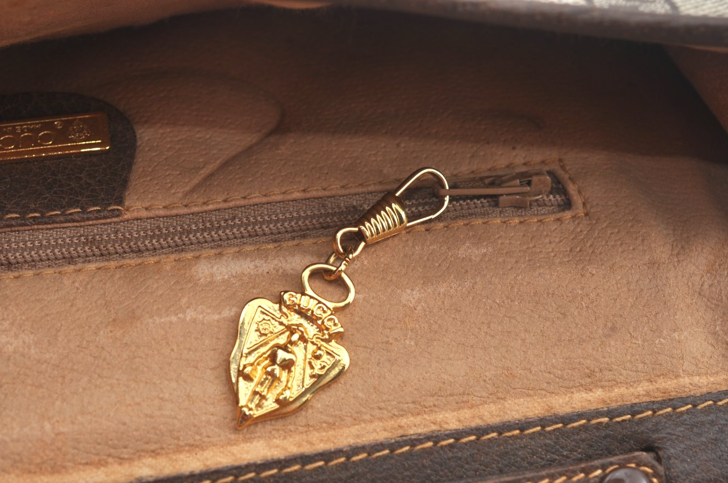 Authentic GUCCI Shoulder Cross Body Bag GG PVC Leather Brown K9827