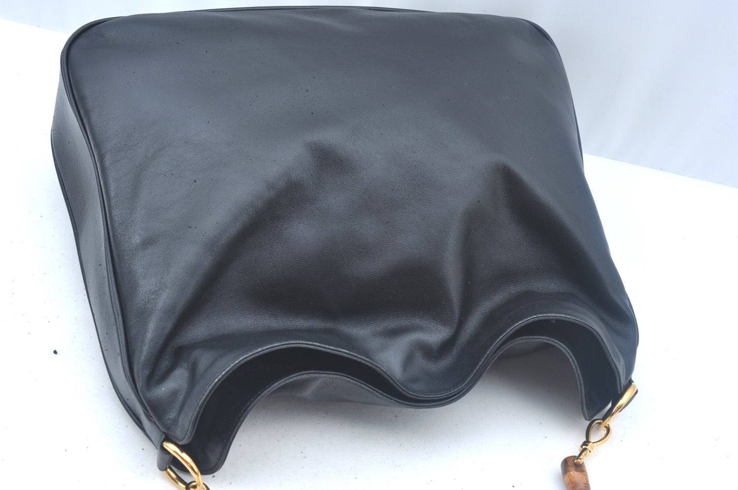 Authentic GUCCI Bamboo Shoulder Bag Leather Black Junk K9856