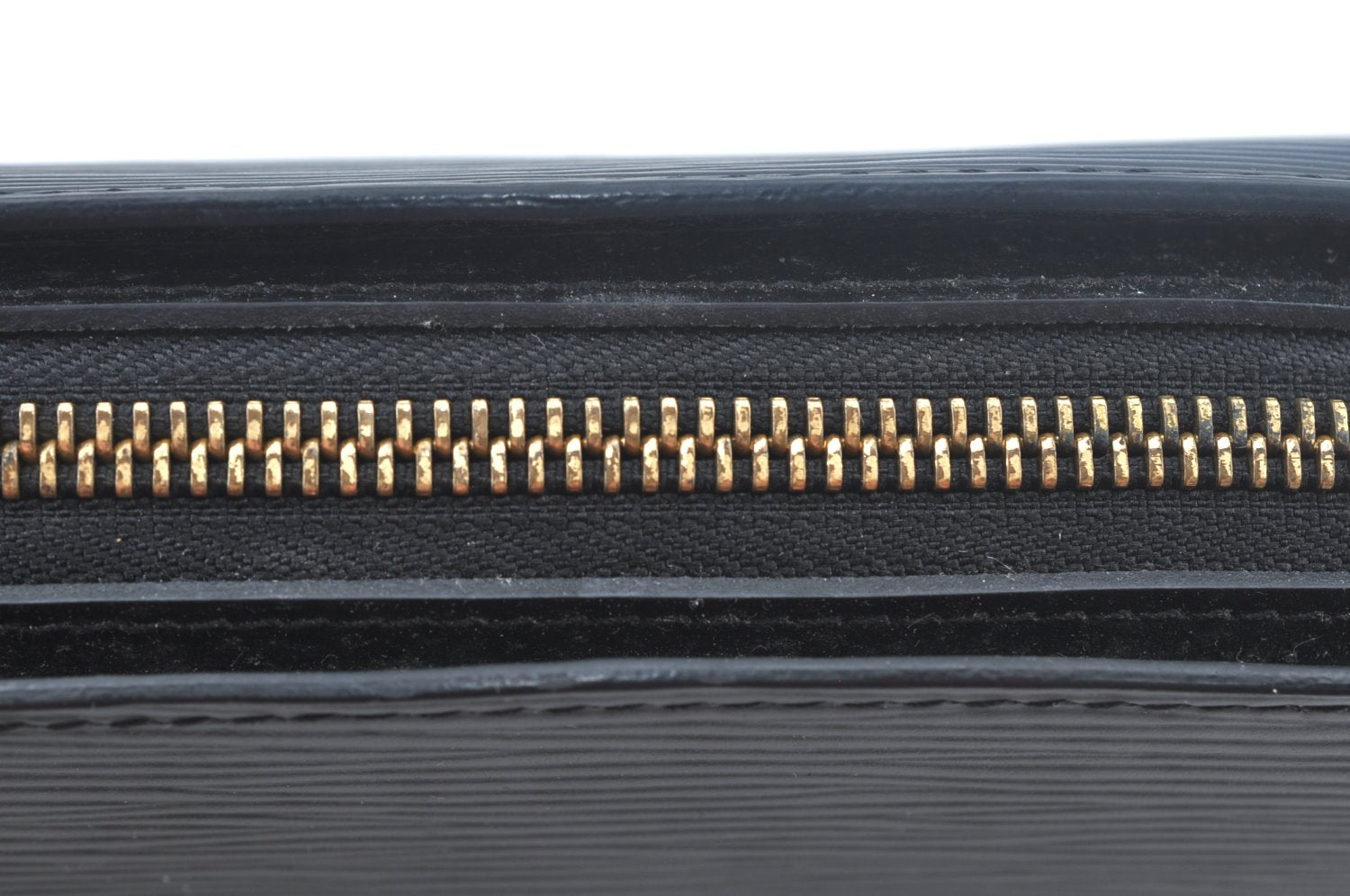 Authentic Louis Vuitton Epi Dauphine MM Pouch Clutch Bag Black M48452 LV K9870