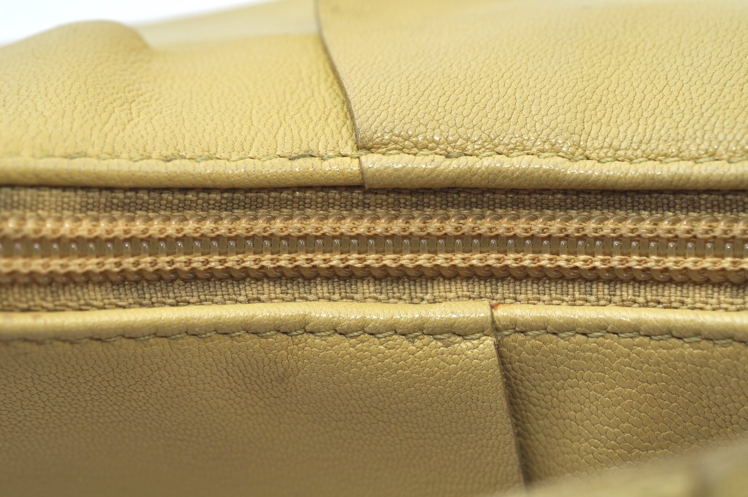 Authentic YVES SAINT LAURENT Shoulder Hand Bag Purse Leather Yellow K9872