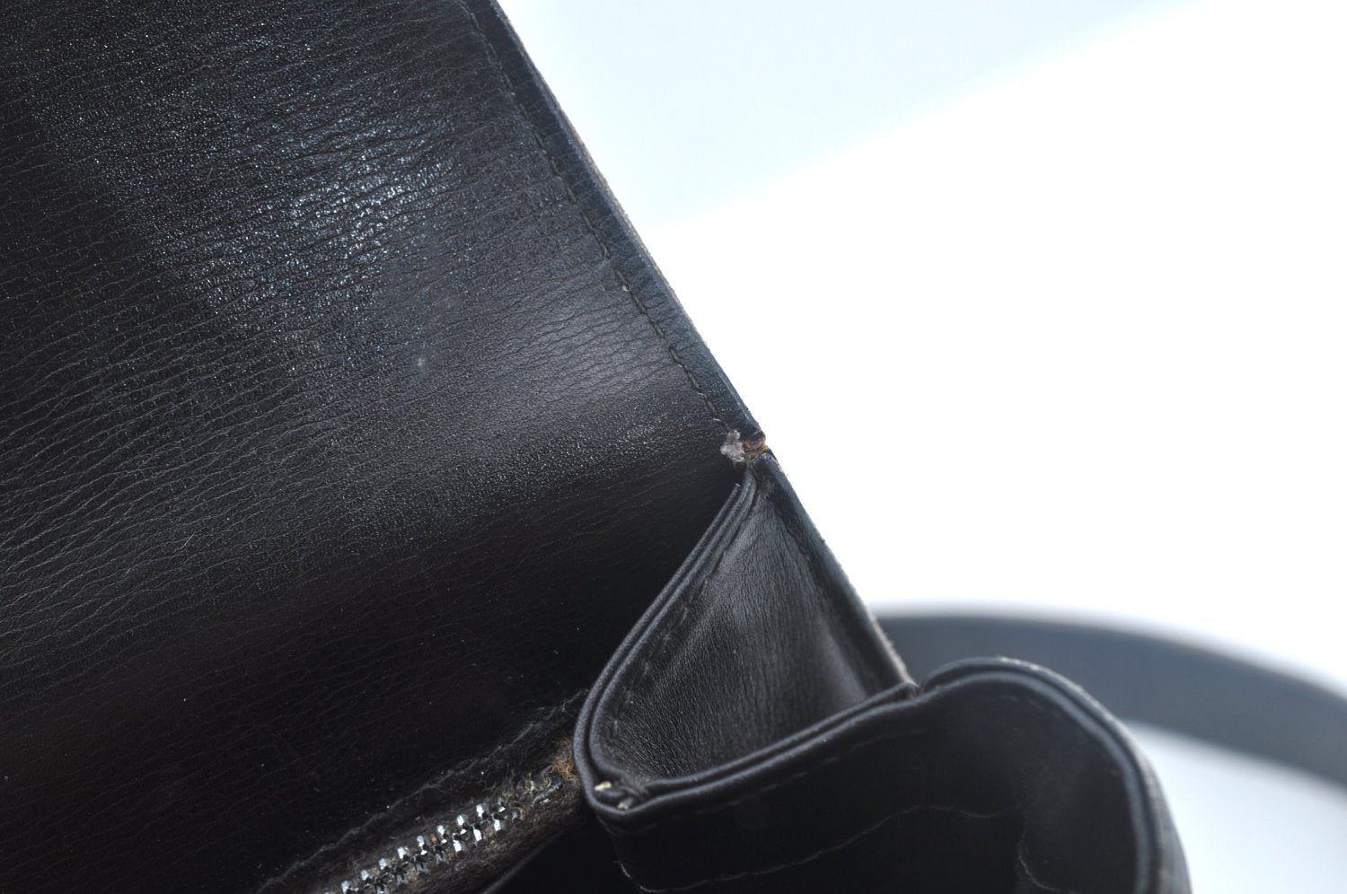 Authentic GUCCI Shoulder Cross Body Bag Purse Leather Black K9900