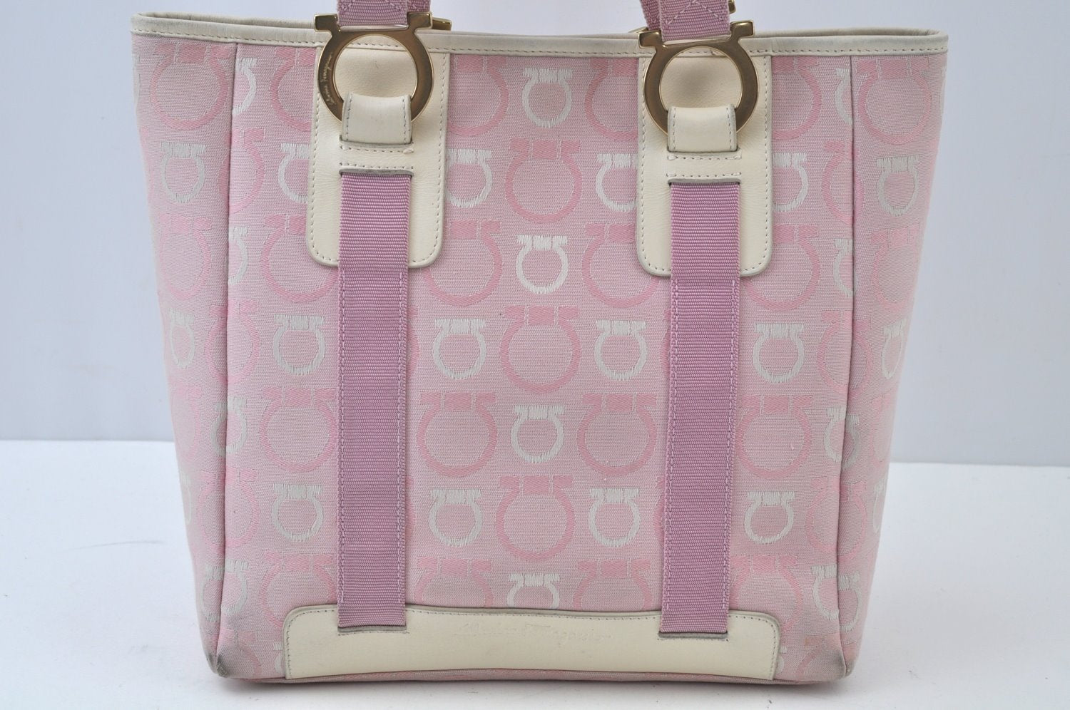 Authentic Salvatore Ferragamo Gancini Canvas Shoulder Tote Bag Pink K9904