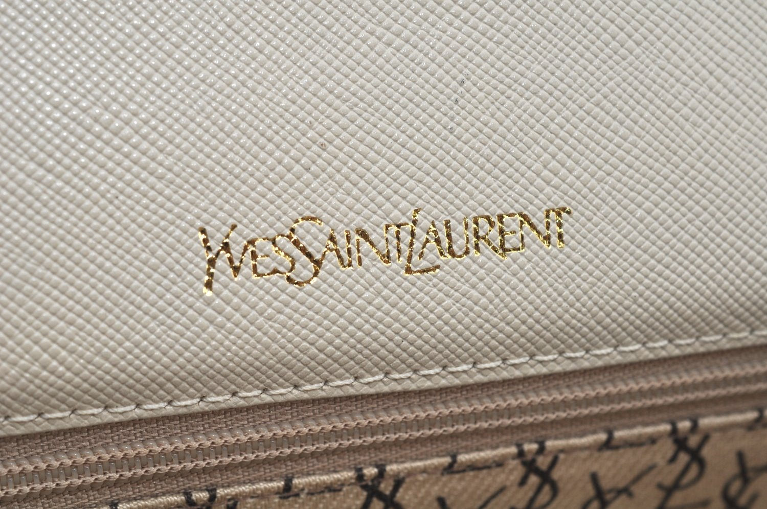 Authentic YVES SAINT LAURENT Clutch Hand Bag Purse Leather White K9920