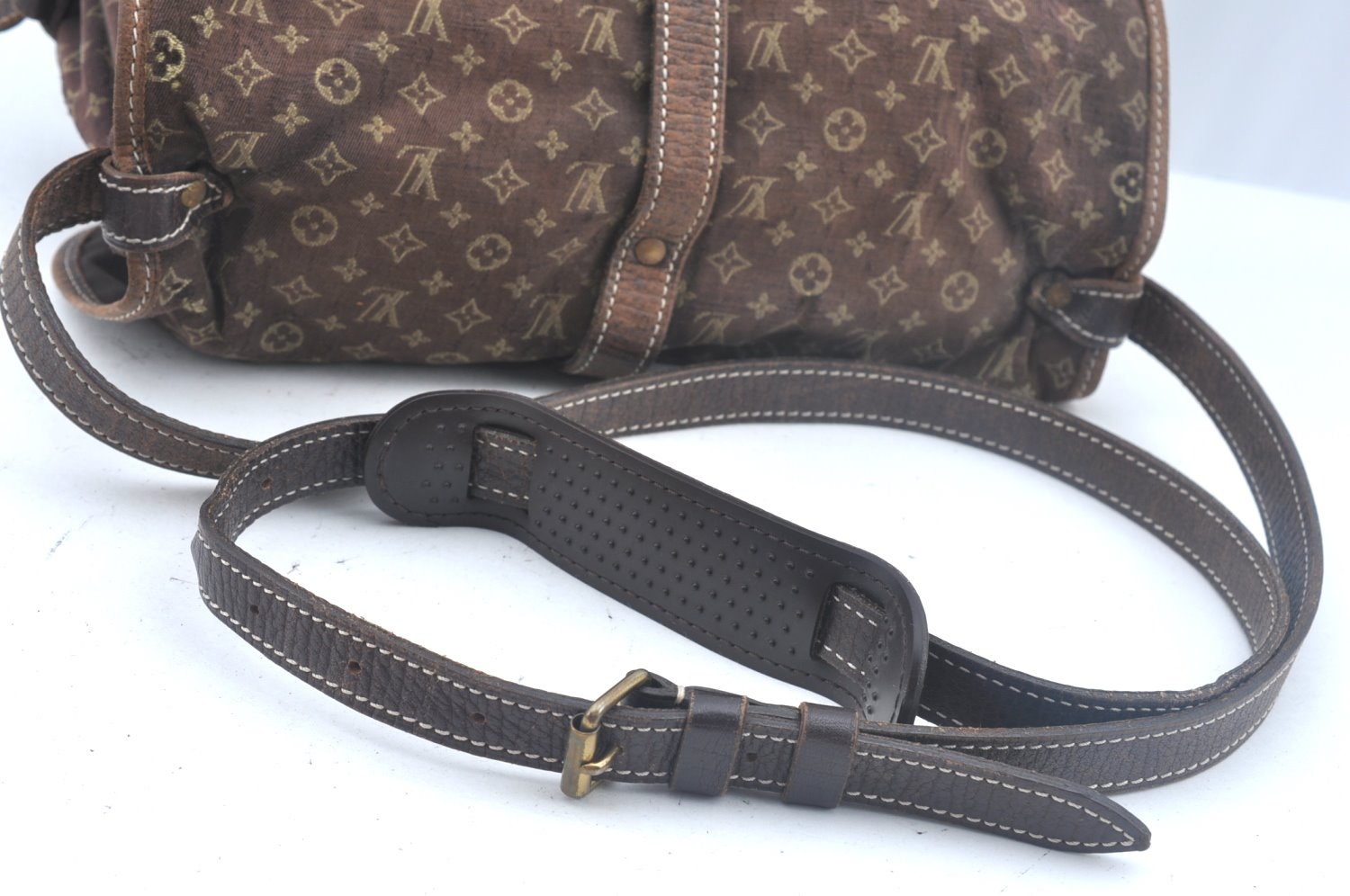 Auth Louis Vuitton Monogram Mini Lin Saumur 30 Shoulder Bag M95227 Brown K9959