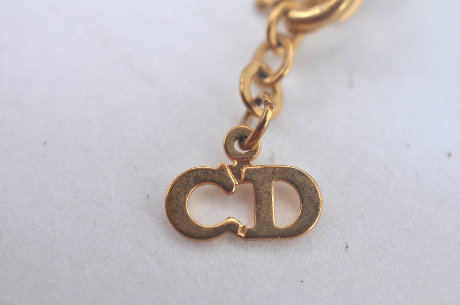 Authentic Christian Dior Gold Tone Chain Pendant Necklace Rhinestone CD K9972